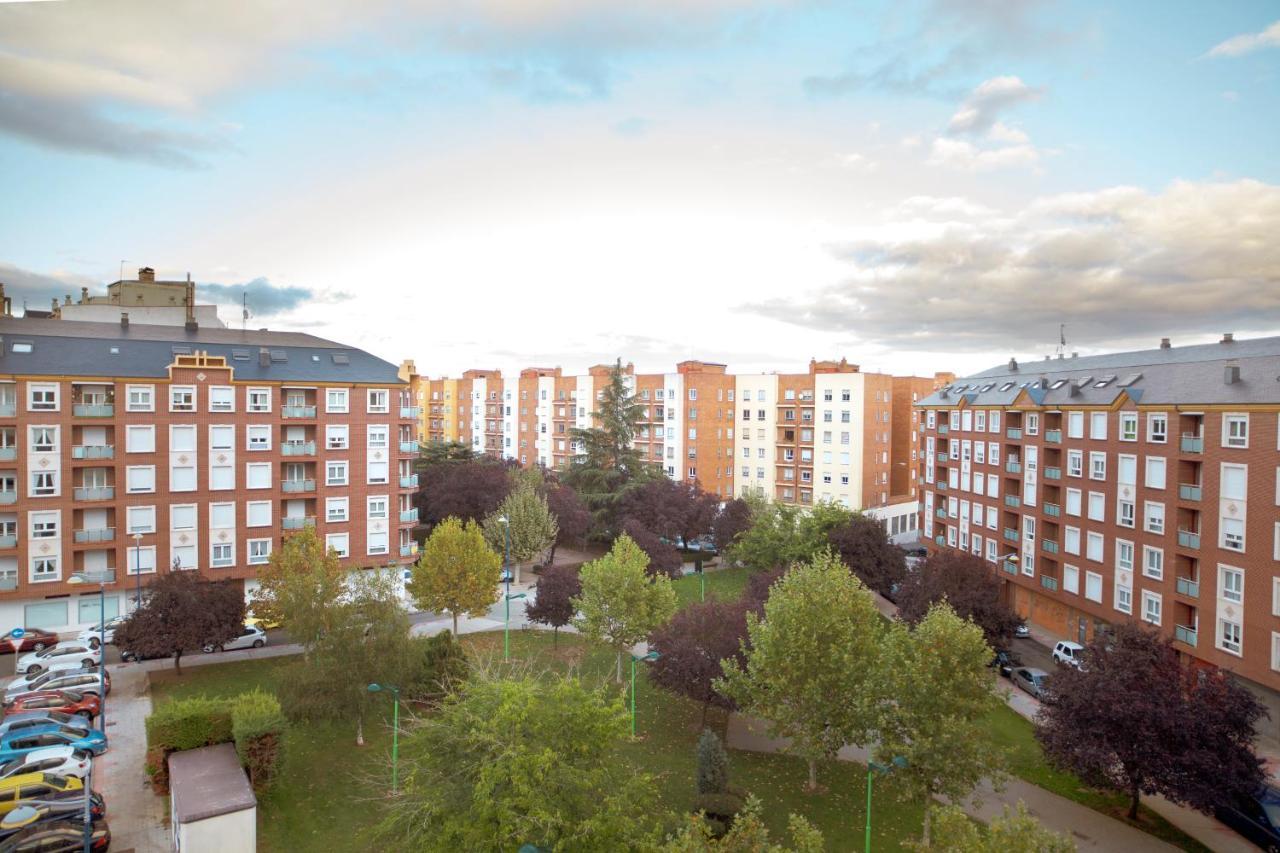 Housingleon - San Marcos Con Garaje Apartment Luaran gambar